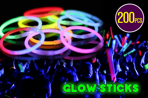 200 Mixed Colour Glow Sticks - Glow In The Dark