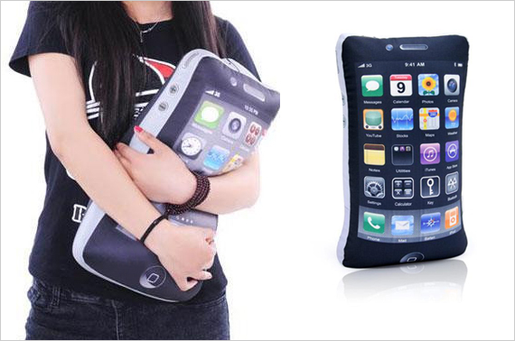 iCushion - iPhone 4 Cushion