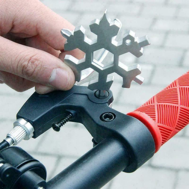 18 in 1 Stainless Multi-tool Snowflake Wrench Screwdriver Bottle Opener 2pcs