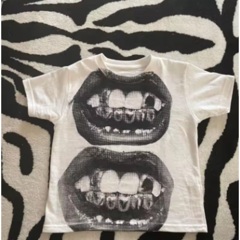 WHITE S Y2K punk gothic short-sleeve top for women.